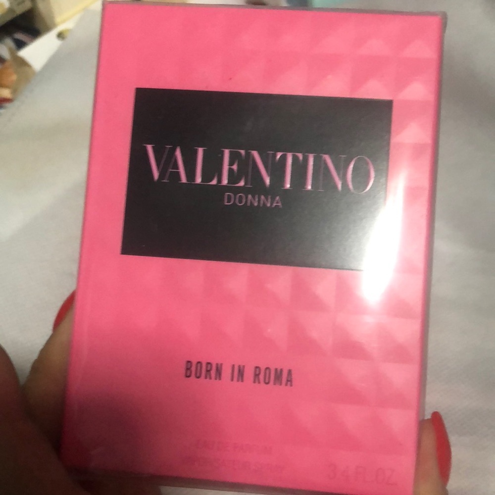 Valentino Born in Roma 3.4oz